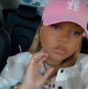 Meet your Posher, Stacy